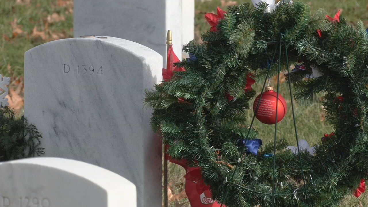 Wreaths placed at Zachary Taylor National Cemetery to honor veterans